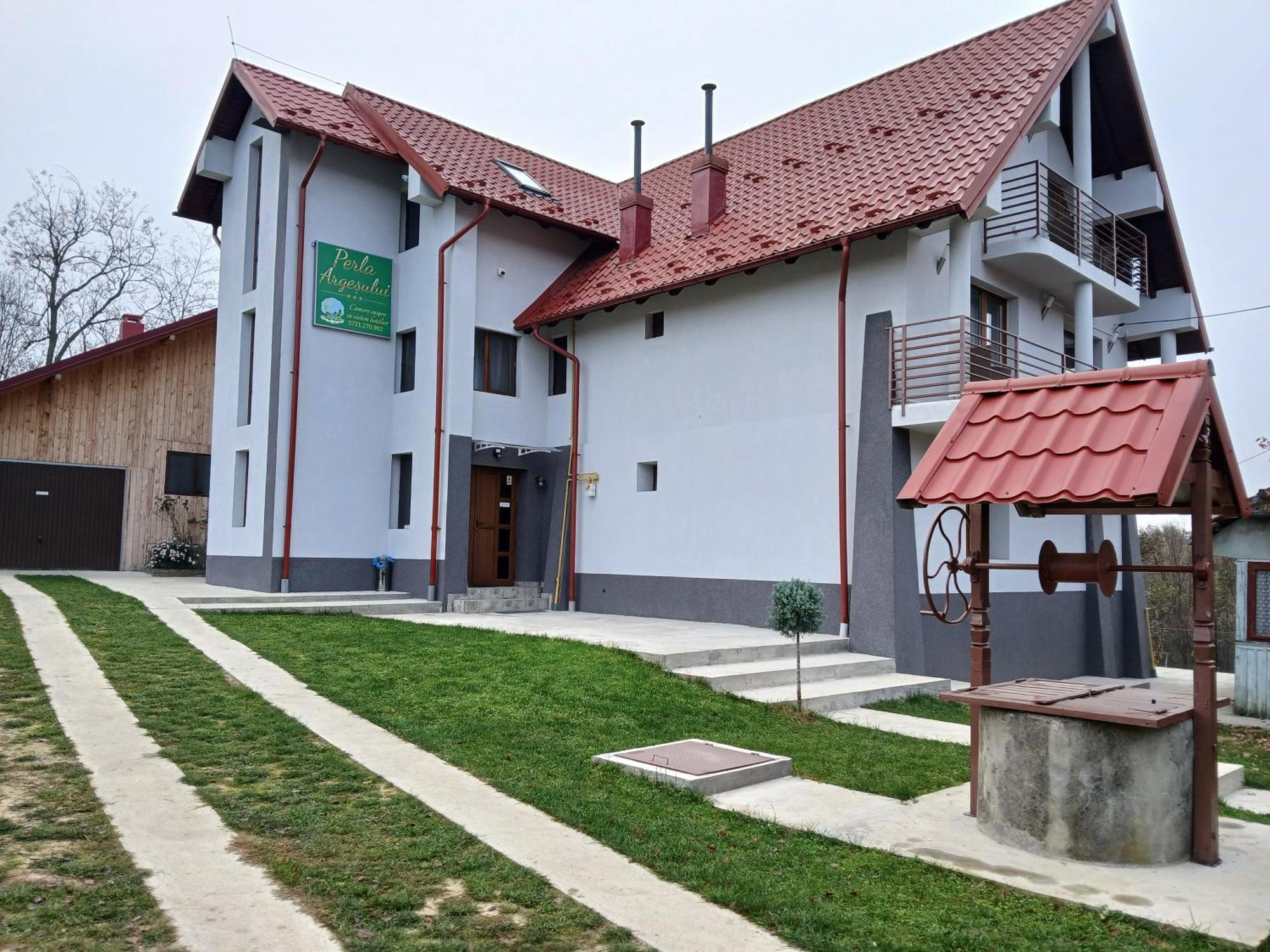 Perla Argesului, Ciubar, Piscina, Lift, Gratar, Cabana, Pensiuni, Hotel Cazare Transfagarasan Curtea De Arges Albestii de Arges Екстериор снимка