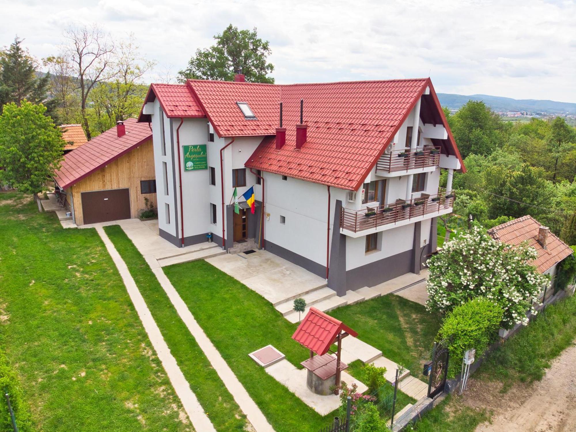 Perla Argesului, Ciubar, Piscina, Lift, Gratar, Cabana, Pensiuni, Hotel Cazare Transfagarasan Curtea De Arges Albestii de Arges Екстериор снимка