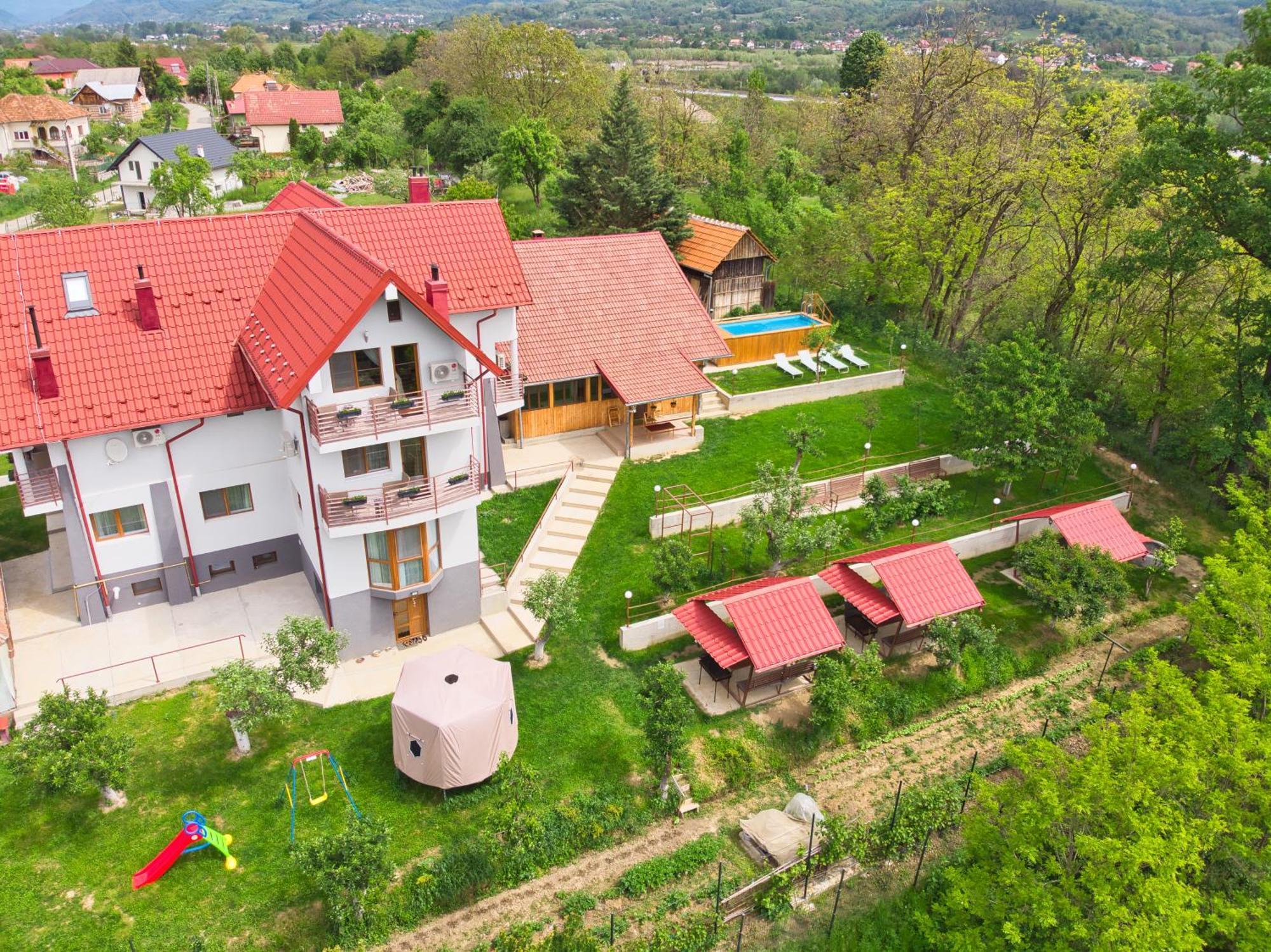 Perla Argesului, Ciubar, Piscina, Lift, Gratar, Cabana, Pensiuni, Hotel Cazare Transfagarasan Curtea De Arges Albestii de Arges Екстериор снимка