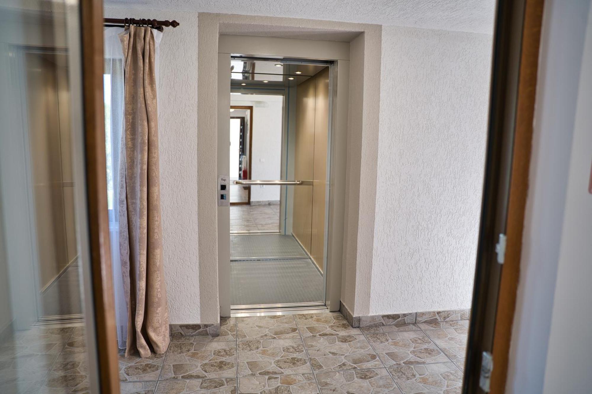Perla Argesului, Ciubar, Piscina, Lift, Gratar, Cabana, Pensiuni, Hotel Cazare Transfagarasan Curtea De Arges Albestii de Arges Екстериор снимка