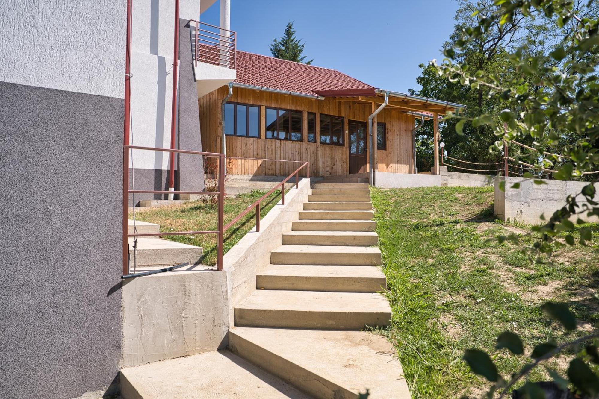 Perla Argesului, Ciubar, Piscina, Lift, Gratar, Cabana, Pensiuni, Hotel Cazare Transfagarasan Curtea De Arges Albestii de Arges Екстериор снимка
